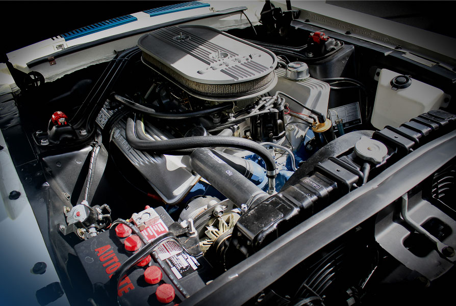 Engine bay before and after dry ice cleaning